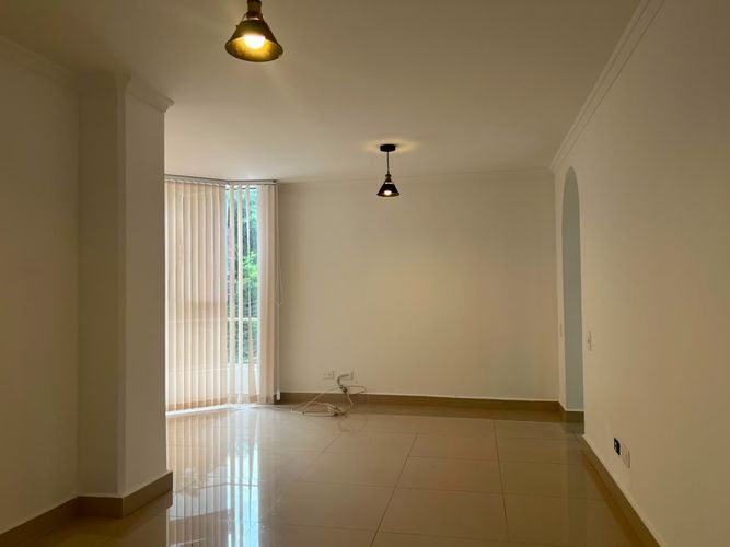 Apartamento de 3 alcobas en arriendo en Camino Verde, Envigado, 69 m² · foto 2 de 15