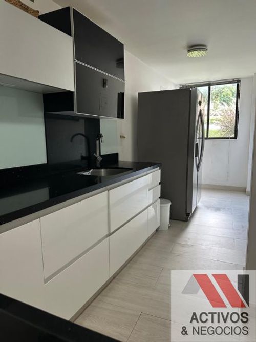 Casa de 3 alcobas en venta en Loma Del Escobero, Envigado, 260 m² · foto 21 de 24