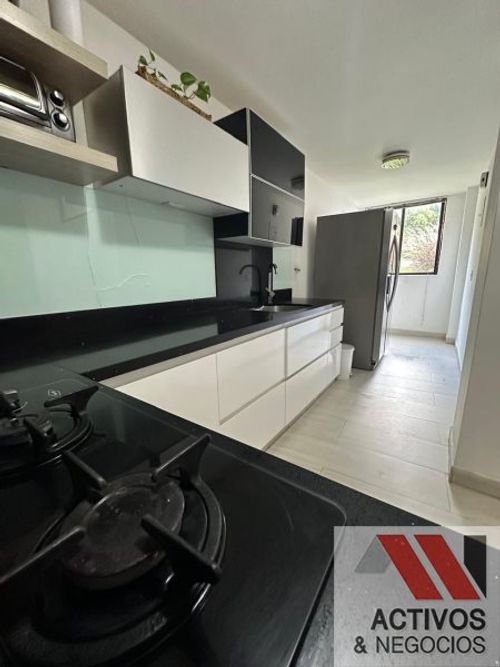 Casa de 3 alcobas en venta en Loma Del Escobero, Envigado, 260 m² · foto 22 de 24