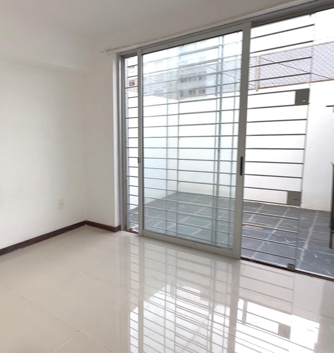 Apartamento en venta, 1 dormitorio con patio - Vista 5