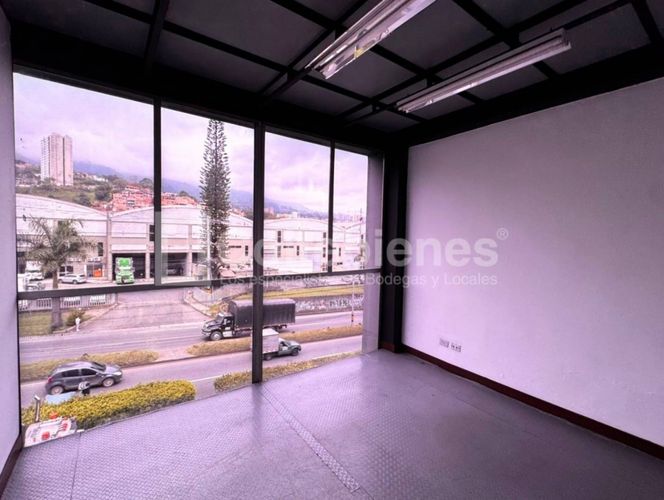 Bodega en arriendo en Pan De Azucar, Sabaneta, 1180 m² · foto 23 de 24
