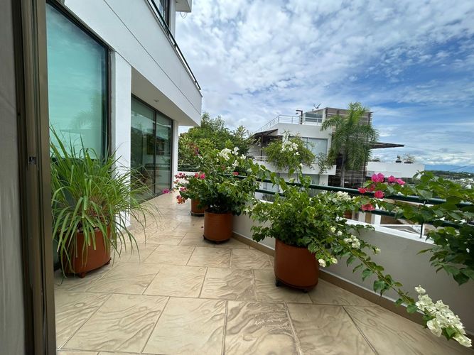 Apartamento de 3 alcobas en venta en Santander, Girardot, 141 m² · foto 3 de 20