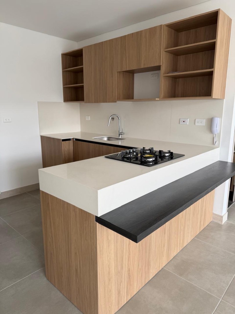 Apartamento en arriendo en El Tesoro, Medellín · foto 3 de 16