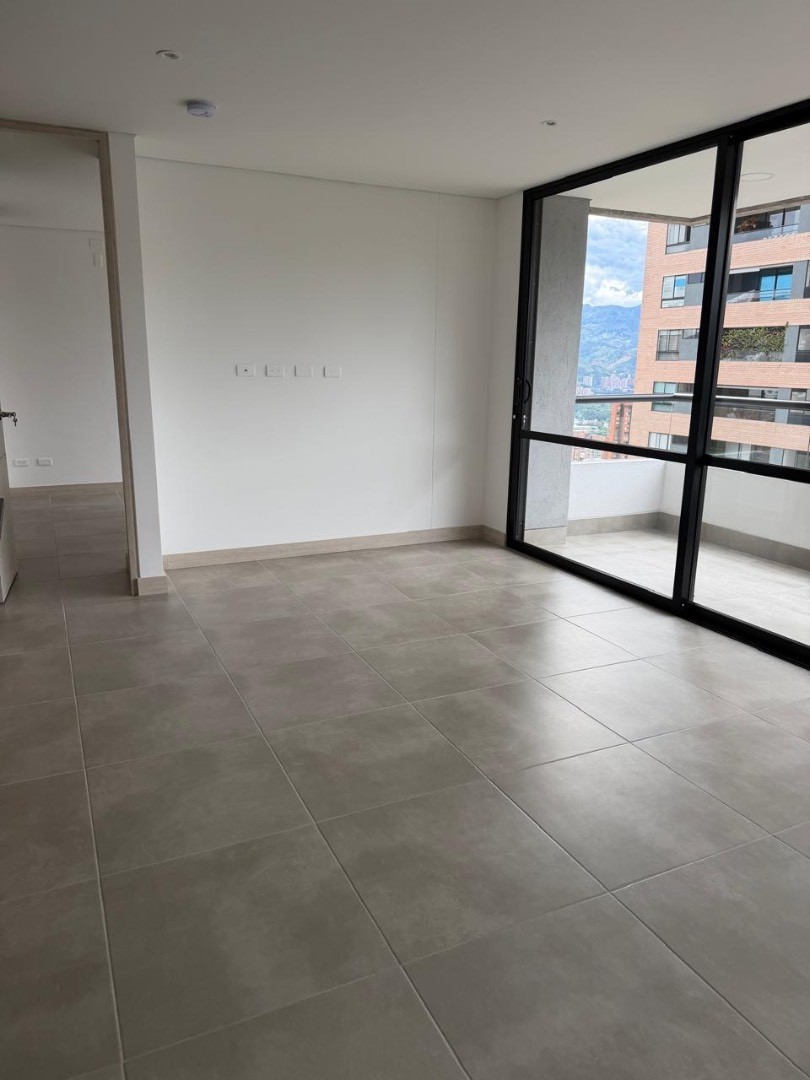 Apartamento en arriendo en El Tesoro, Medellín · foto 6 de 16