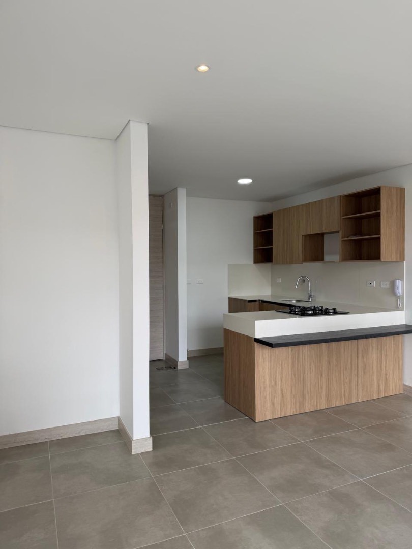 Apartamento en arriendo en El Tesoro, Medellín · foto 15 de 16