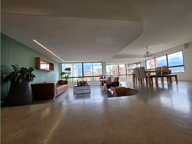 Apartamento de 4 alcobas en venta en El Poblado, Medellín, 256 m² · foto 16 de 24