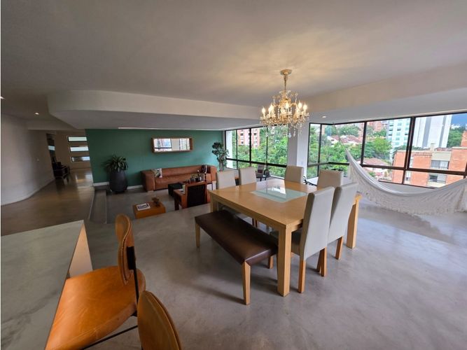 Apartamento de 4 alcobas en venta en El Poblado, Medellín, 256 m² · foto 23 de 24
