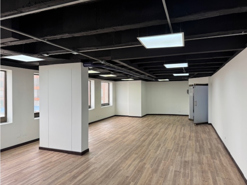 Oficina en Arriendo en Santa Paula, Bogotá