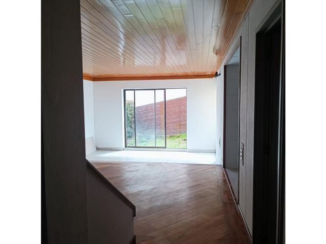 Apartamento de 3 alcobas en venta en Cedro Salazar, Bogotá, 206 m² · foto 8 de 24