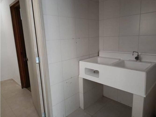 Apartamento de 3 alcobas en venta en Cedro Salazar, Bogotá, 206 m² · foto 9 de 24