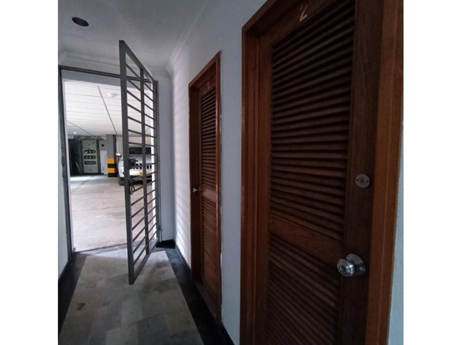 Apartamento de 3 alcobas en venta en Cedro Salazar, Bogotá, 206 m² · foto 17 de 24