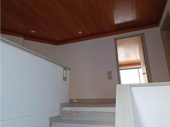 Apartamento de 3 alcobas en venta en Cedro Salazar, Bogotá, 206 m² · foto 22 de 24