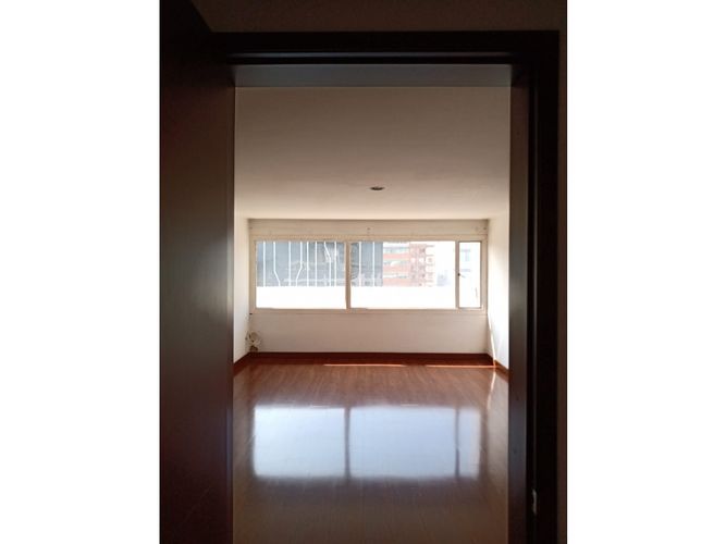 Apartamento de 5 alcobas en venta en Chicó Navarra, Bogotá, 198 m² · foto 3 de 19