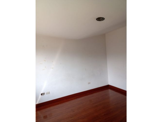 Apartamento de 5 alcobas en venta en Chicó Navarra, Bogotá, 198 m² · foto 5 de 19