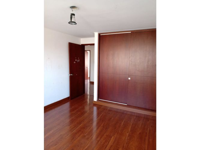Apartamento de 5 alcobas en venta en Chicó Navarra, Bogotá, 198 m² · foto 9 de 19