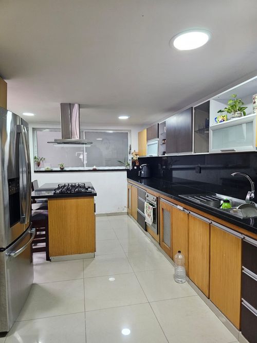 Casa de 4 alcobas en venta en Nueva Tequendama, Cali, 240 m² · foto 2 de 13