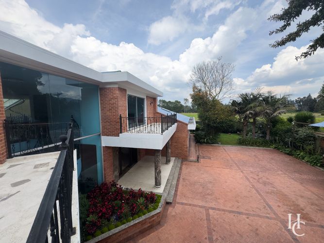 Casa de 6 alcobas en venta en Guaymaral, Bogotá, 1620 m² · foto 11 de 24