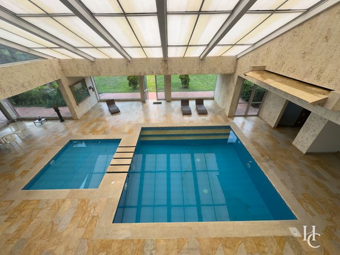 Casa de 6 alcobas en venta en Guaymaral, Bogotá, 1620 m² · foto 3 de 24