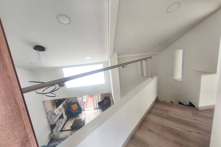 Casa de 4 alcobas en venta en San Jose De Bavaria, Bogotá, 350 m² · foto 10 de 24