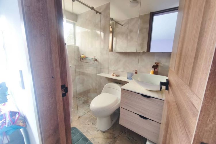 Casa de 4 alcobas en venta en San Jose De Bavaria, Bogotá, 350 m² · foto 13 de 24