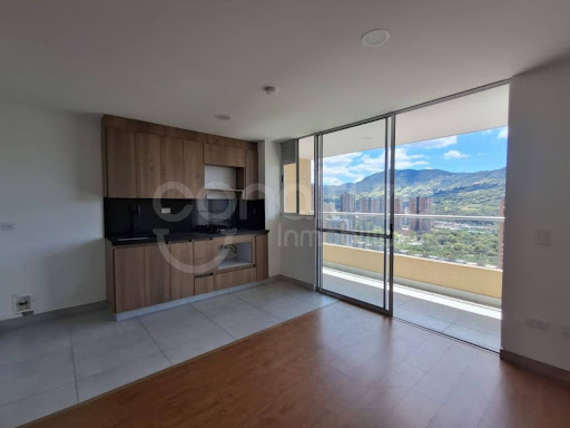 Apartamento en venta en Suramérica, La Estrella · foto 3 de 24