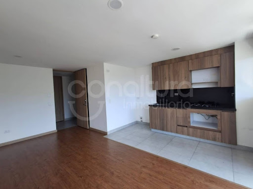 Apartamento en venta en Suramérica, La Estrella · foto 4 de 24