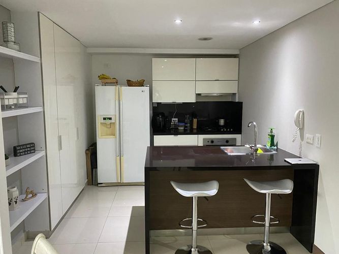 Apartamento de 3 alcobas en venta en Arboledas, Cali, 130 m² · foto 3 de 11