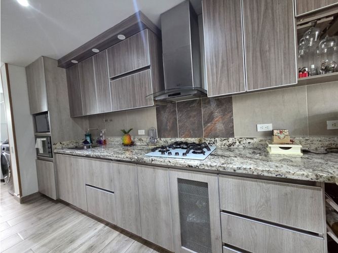 Casa de 4 alcobas en venta en Rionegro, 230 m² · foto 4 de 22