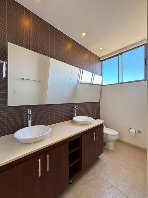 Apartamento de 3 alcobas en venta en El Poblado, Medellín, 126 m² · foto 14 de 19