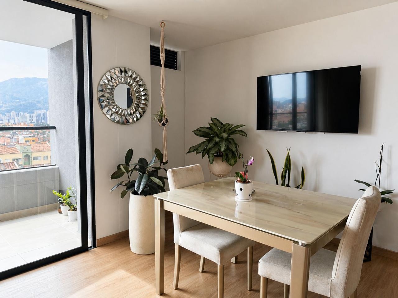 Apartamento en arriendo en Belén, Medellín · foto 2 de 19