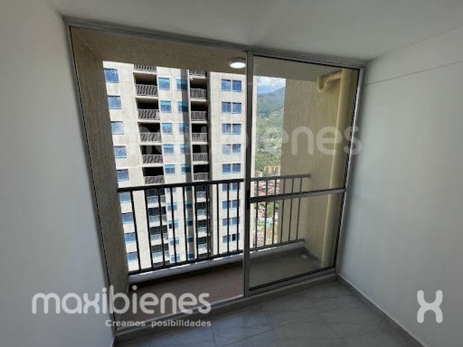 Apartamento de 3 alcobas en arriendo en Machado, Copacabana, 57 m² · foto 4 de 14