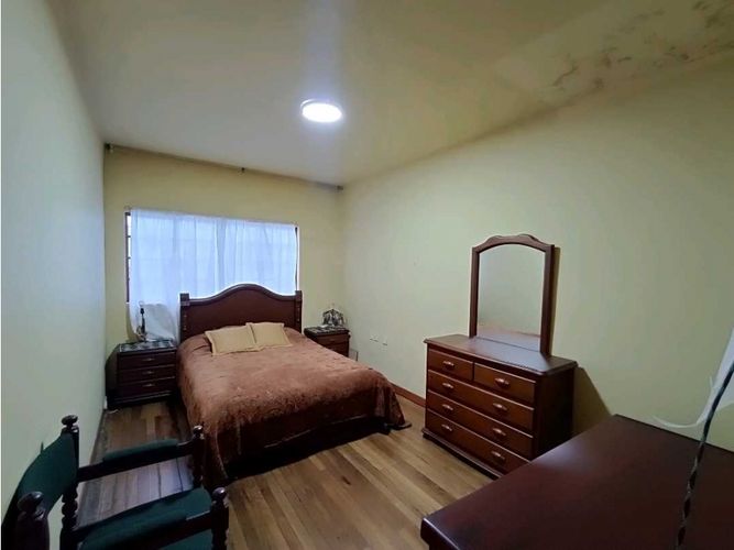Casa de 6 alcobas en venta en La Estrella, Manizales, 258 m² · foto 2 de 16