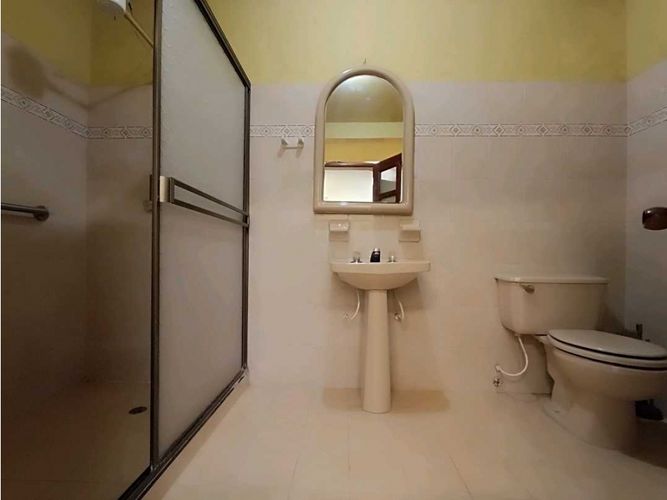Casa de 6 alcobas en venta en La Estrella, Manizales, 258 m² · foto 5 de 16