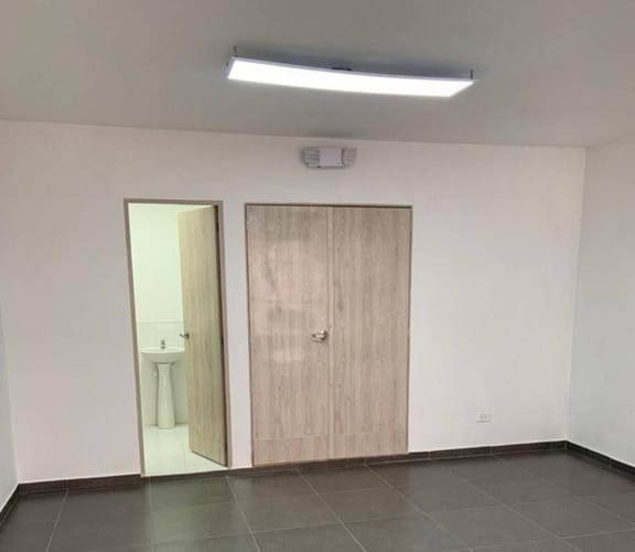 Local en arriendo en Laureles, Medellín, 50 m² · foto 3 de 5