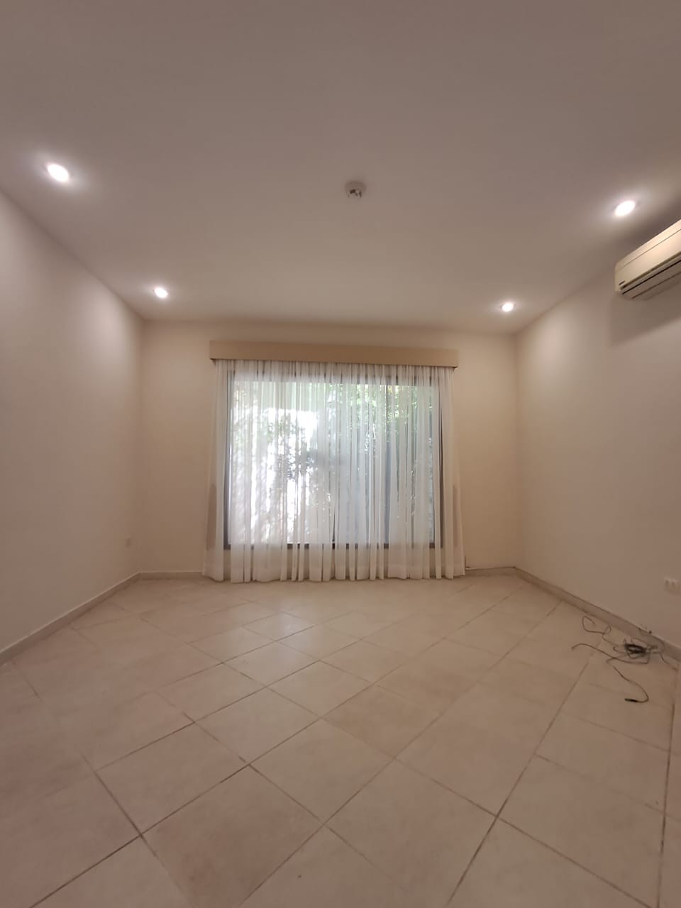 Alquilo Moderna Casa en Exclusivo Barrio Cerrado — foto 2