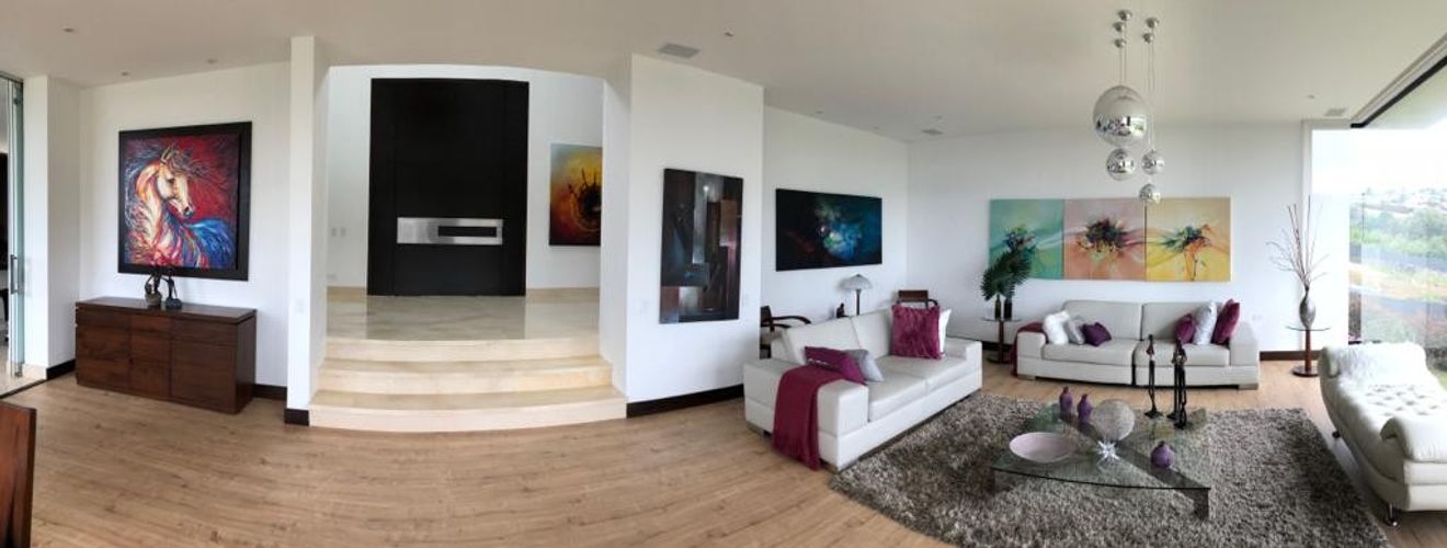 Casa de 4 alcobas en venta en Yerbabonita Bosque Nativo, Chía, 378 m² · foto 2 de 23