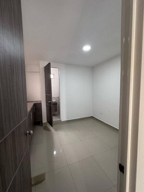 Edificio en venta en El Cedro, Cali, 921 m² · foto 12 de 22