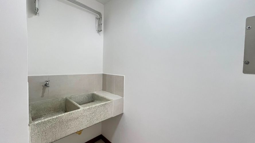 Apartamento de 2 alcobas en venta en San Antonio De Pereira, Rionegro, 74 m² · foto 9 de 24