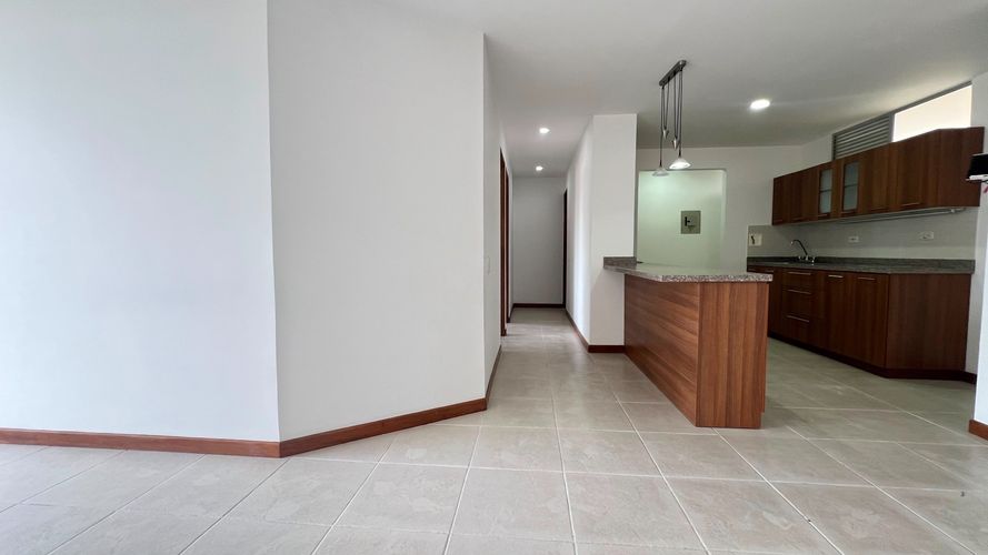 Apartamento de 2 alcobas en venta en San Antonio De Pereira, Rionegro, 74 m² · foto 4 de 24