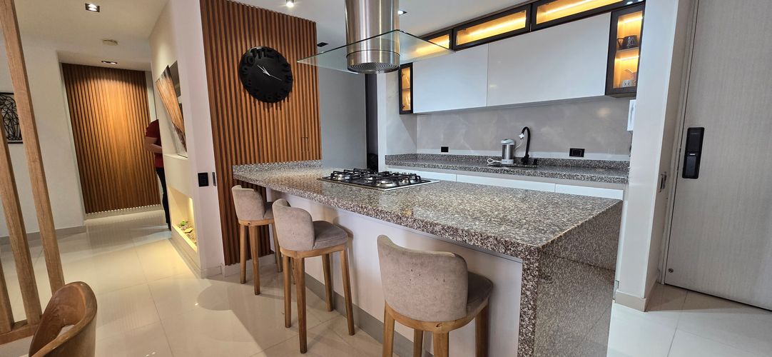 Apartamento de 3 alcobas en venta en Sotomayor, Bucaramanga, 96 m² · foto 2 de 19