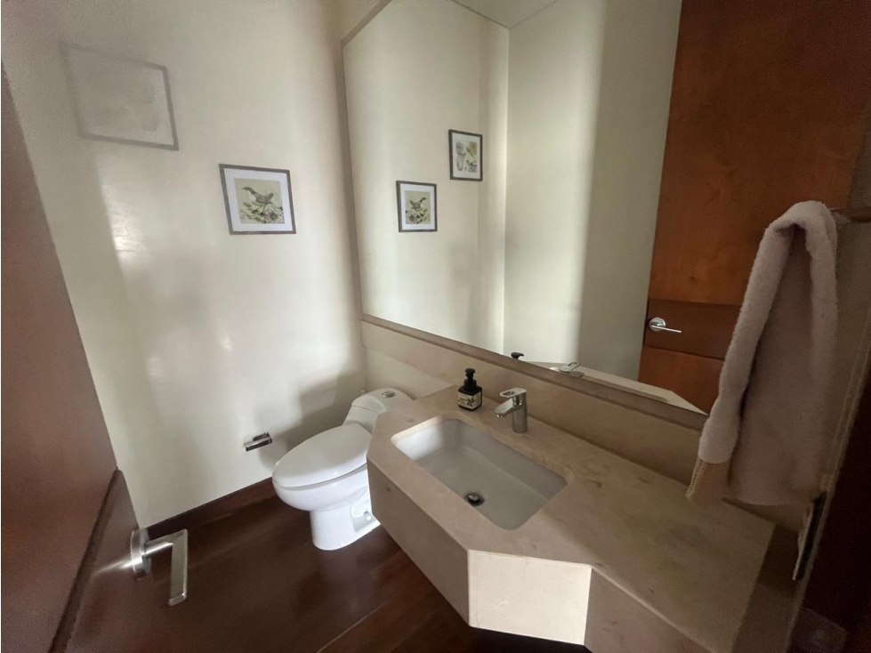 Apartamento en venta en Los Rosales, Bogotá · foto 13 de 21