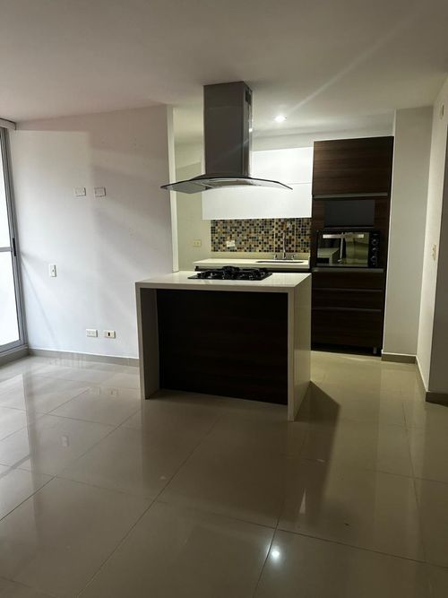 Apartamento de 3 alcobas en venta en Cabañas, Bello, 68 m² · foto 2 de 22