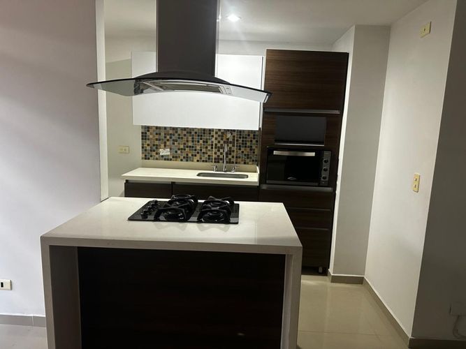Apartamento de 3 alcobas en venta en Cabañas, Bello, 68 m² · foto 4 de 22