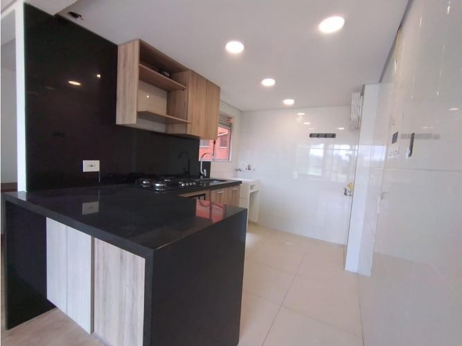 Apartamento de 3 alcobas en venta en Echavarria, Madrid, 67 m² · foto 6 de 24