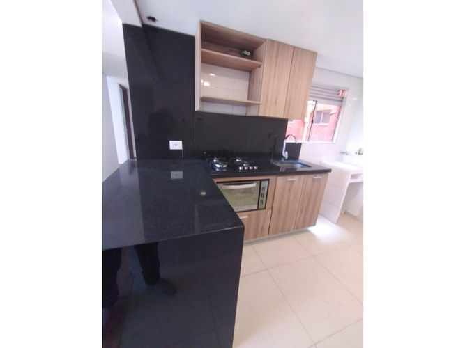 Apartamento de 3 alcobas en venta en Echavarria, Madrid, 67 m² · foto 7 de 24