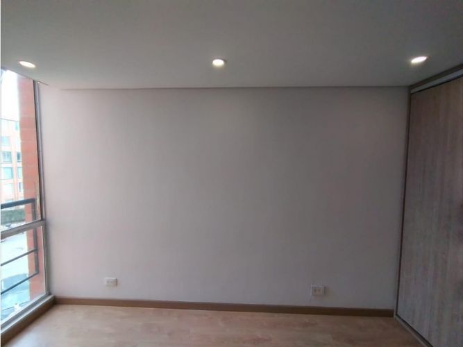 Apartamento de 3 alcobas en venta en Echavarria, Madrid, 67 m² · foto 13 de 24