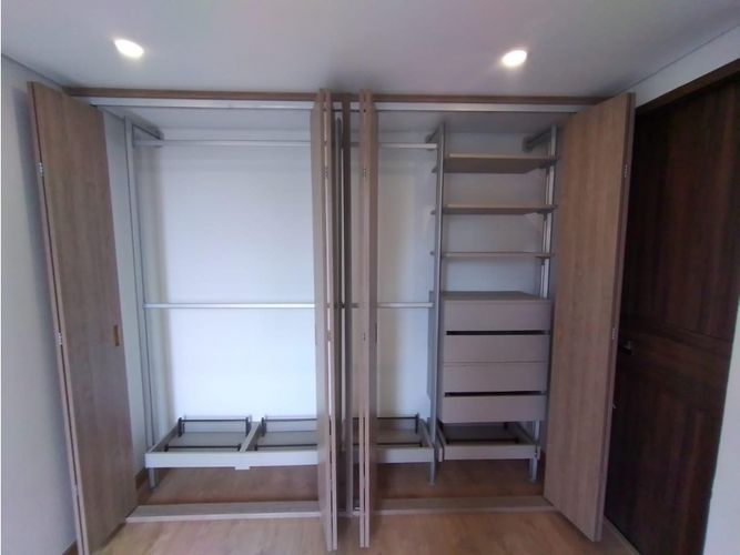 Apartamento de 3 alcobas en venta en Echavarria, Madrid, 67 m² · foto 17 de 24