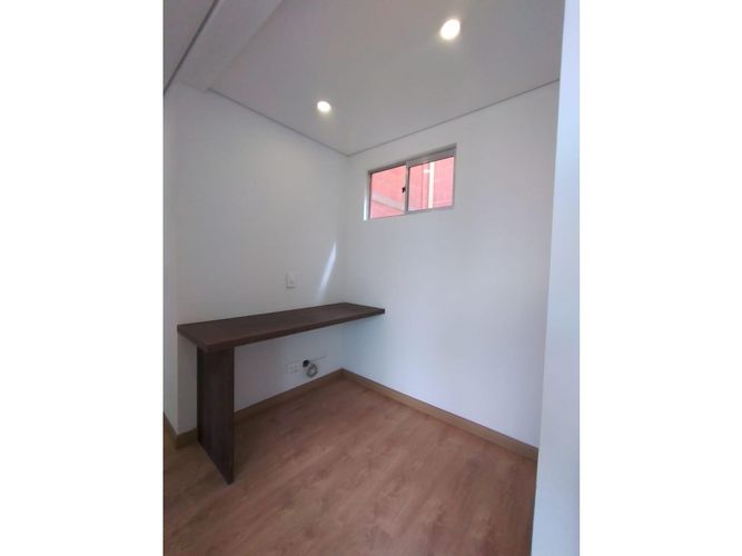 Apartamento de 3 alcobas en venta en Echavarria, Madrid, 67 m² · foto 22 de 24