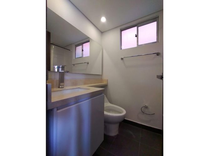 Apartamento de 3 alcobas en venta en Echavarria, Madrid, 67 m² · foto 24 de 24