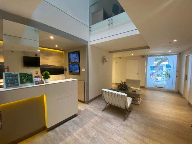 Edificio en venta en Versalles, Cali, 2000 m² · foto 3 de 24